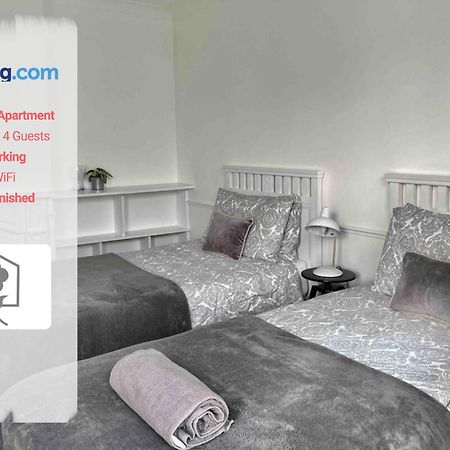 Netley Village Apartment By Your Stay Solutions Short Lets & Serviced Accommodation Netley Southampton With Free Wi-Fi Hamble-le-Rice Exteriér fotografie